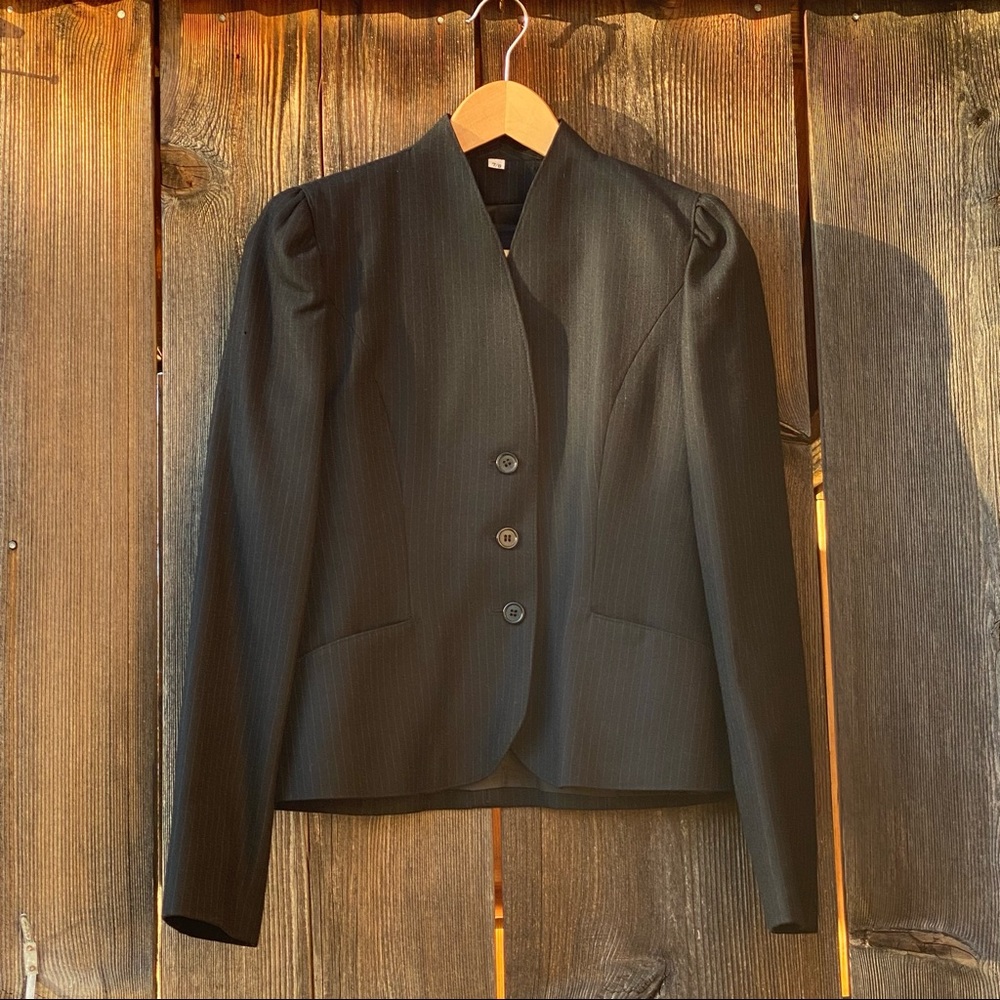 Vintage (80s ?) suit; wool, size 7/8